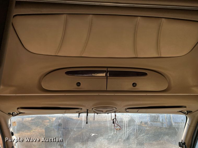 image for item HF9996 2016 Peterbilt  587 semi truck