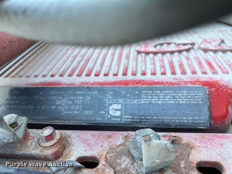 image for item HF9996 2016 Peterbilt  587 semi truck