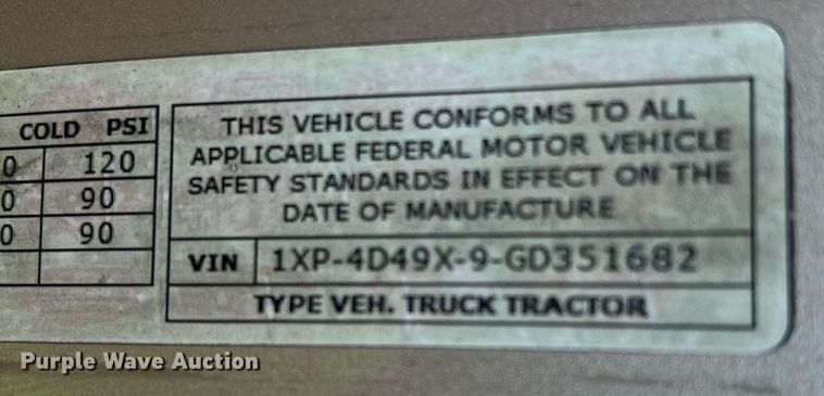 image for item HF9996 2016 Peterbilt  587 semi truck