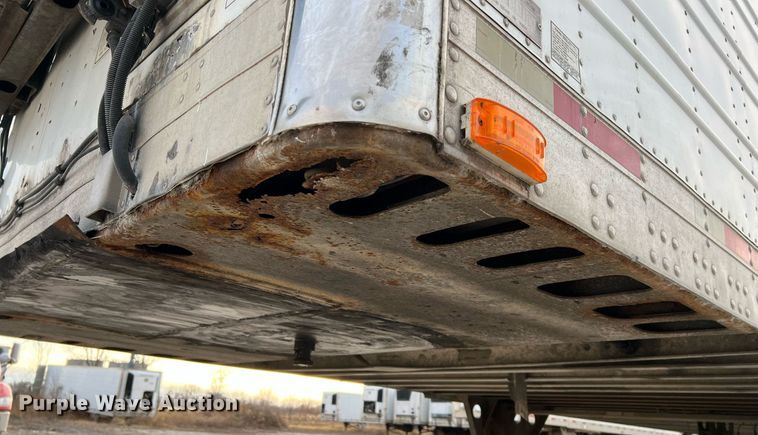 image for item HF9997 2005 Utility VS2R  refrigerated van trailer