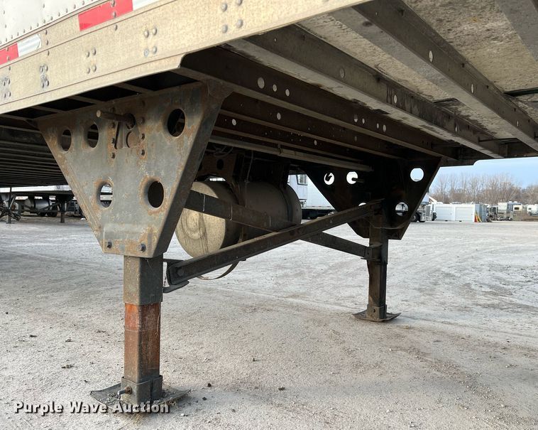 image for item HF9997 2005 Utility VS2R  refrigerated van trailer