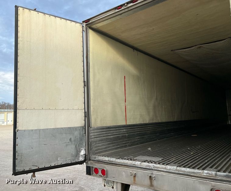 image for item HF9997 2005 Utility VS2R  refrigerated van trailer