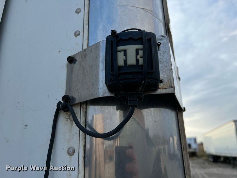 image for item HF9997 2005 Utility VS2R  refrigerated van trailer