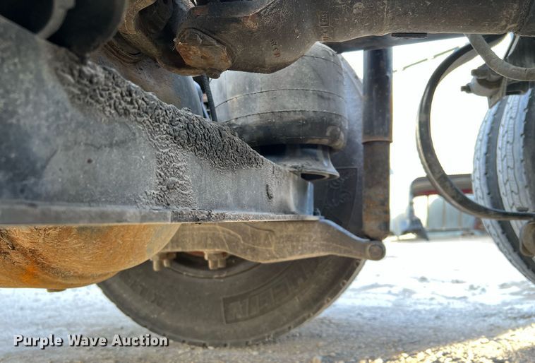 image for item HF9999 2015 Peterbilt  587 semi truck