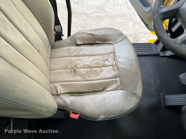 image for item HF9999 2015 Peterbilt  587 semi truck