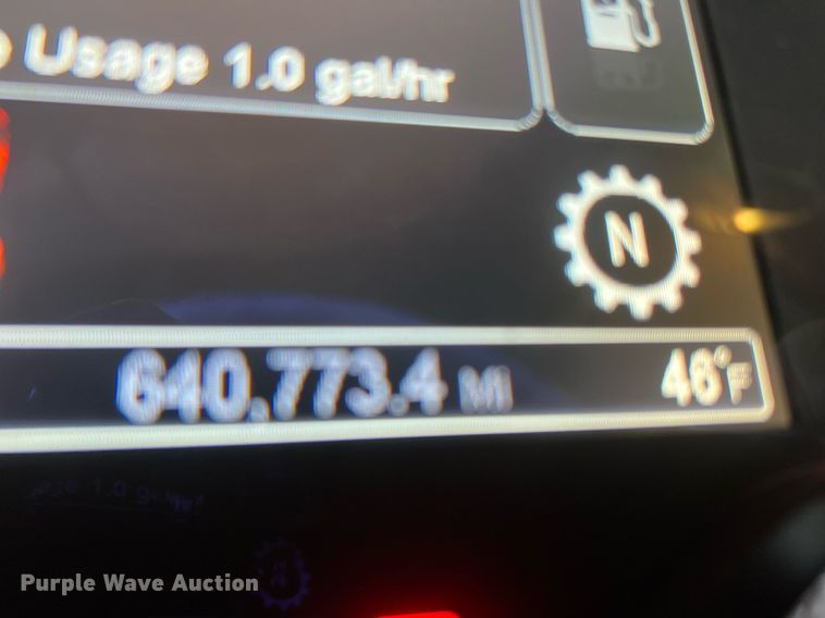 image for item HF9999 2015 Peterbilt  587 semi truck