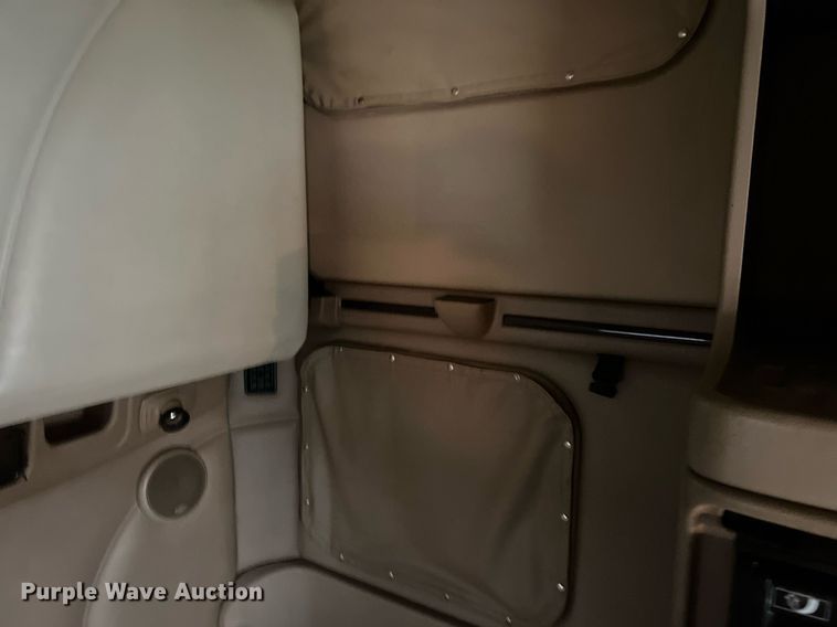 image for item HF9999 2015 Peterbilt  587 semi truck