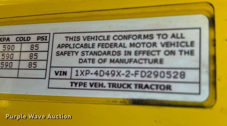 image for item HF9999 2015 Peterbilt  587 semi truck