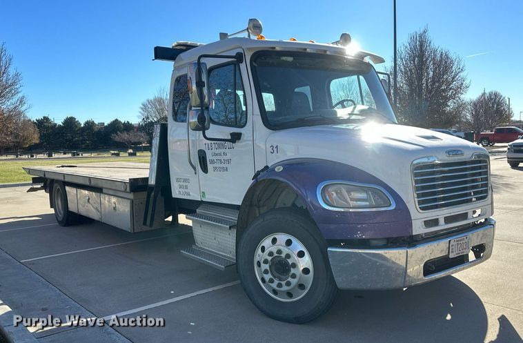 image for item IU9243 2018 Freightliner  rollback truck