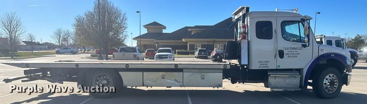 image for item IU9243 2018 Freightliner  rollback truck