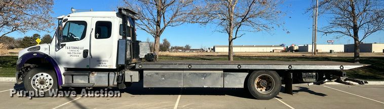 image for item IU9243 2018 Freightliner  rollback truck