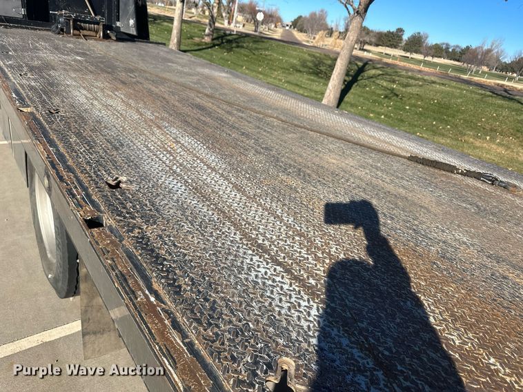 image for item IU9243 2018 Freightliner  rollback truck