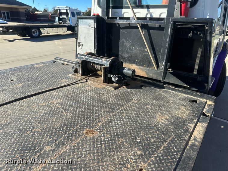 image for item IU9243 2018 Freightliner  rollback truck