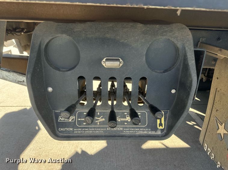 image for item IU9243 2018 Freightliner  rollback truck