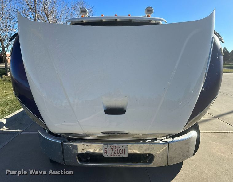 image for item IU9243 2018 Freightliner  rollback truck