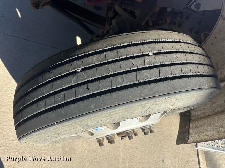 image for item IU9243 2018 Freightliner  rollback truck