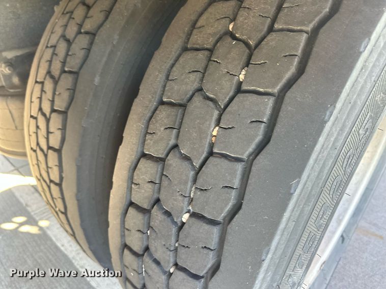 image for item IU9243 2018 Freightliner  rollback truck