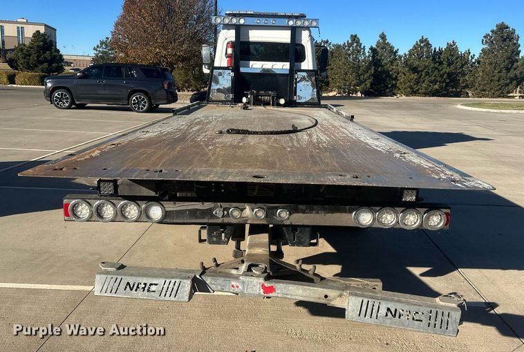 image for item IU9244 2019 Freightliner  rollback truck
