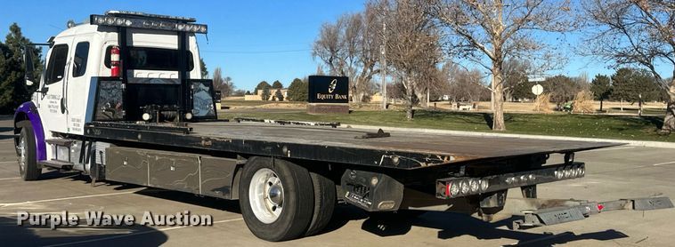 image for item IU9244 2019 Freightliner  rollback truck