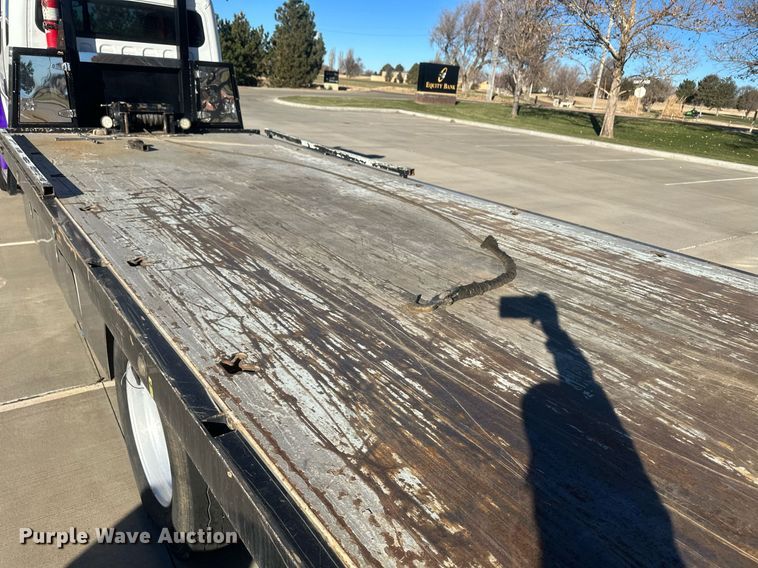 image for item IU9244 2019 Freightliner  rollback truck