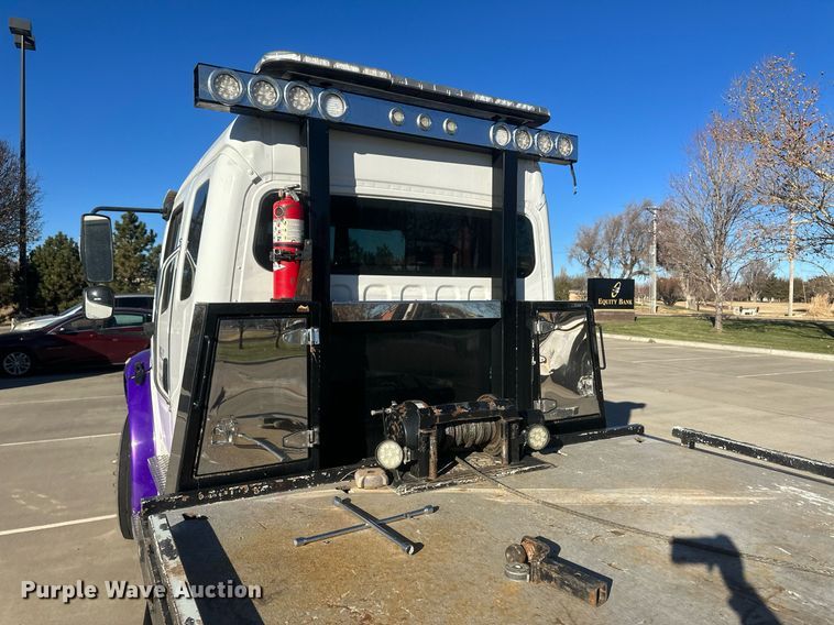 image for item IU9244 2019 Freightliner  rollback truck