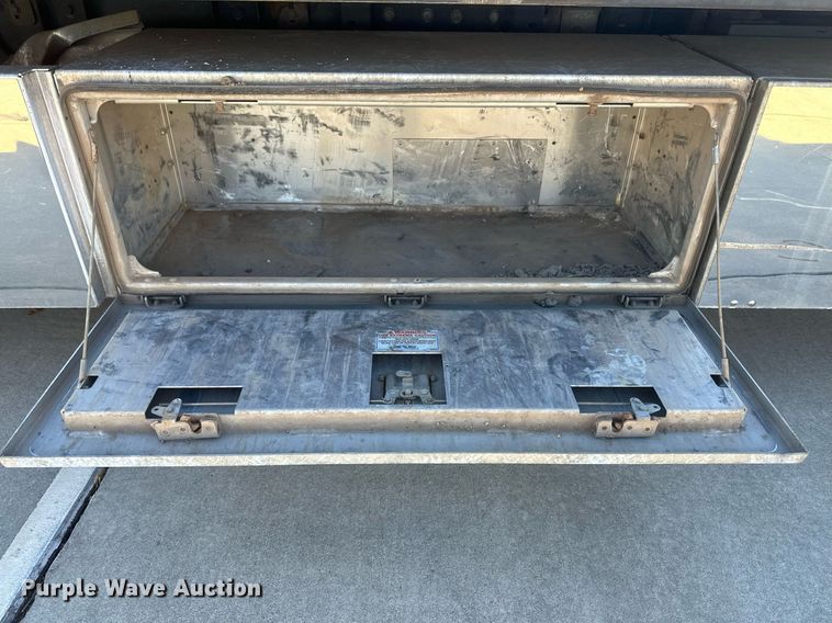 image for item IU9244 2019 Freightliner  rollback truck