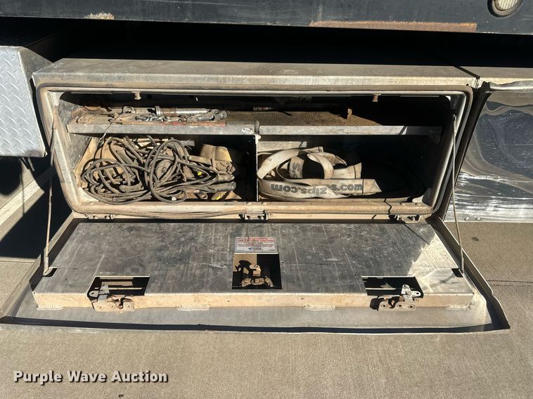 image for item IU9244 2019 Freightliner  rollback truck