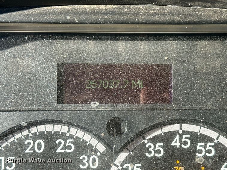 image for item IU9244 2019 Freightliner  rollback truck