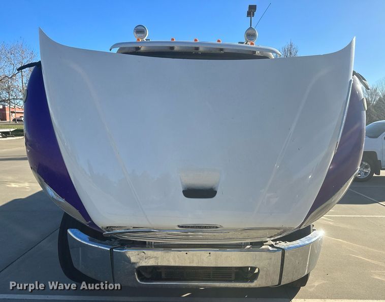 image for item IU9244 2019 Freightliner  rollback truck