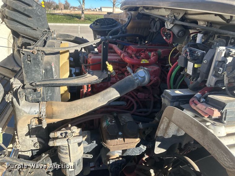 image for item IU9244 2019 Freightliner  rollback truck