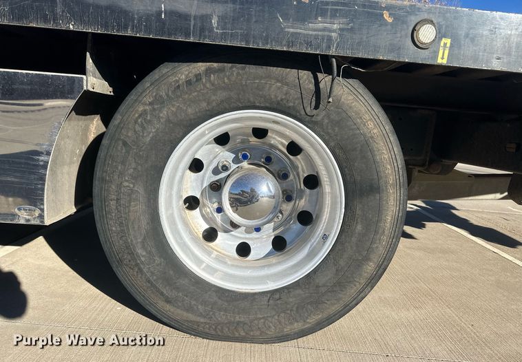 image for item IU9244 2019 Freightliner  rollback truck