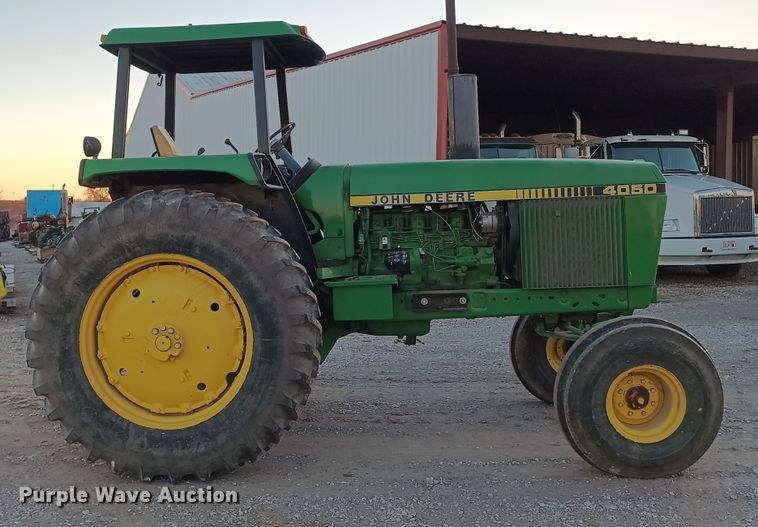 image for item KG9549 1985 John Deere 4050  tractor