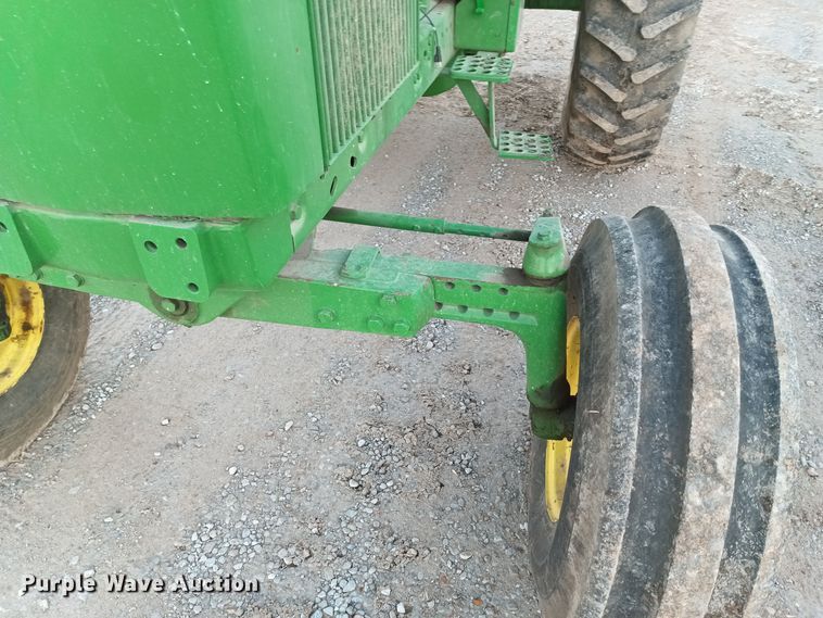 image for item KG9549 1985 John Deere 4050  tractor