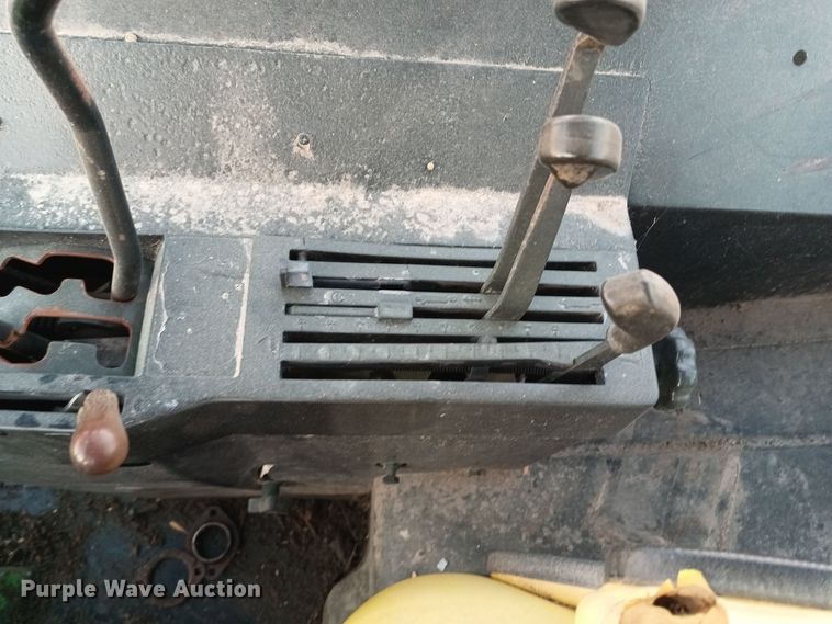 image for item KG9549 1985 John Deere 4050  tractor