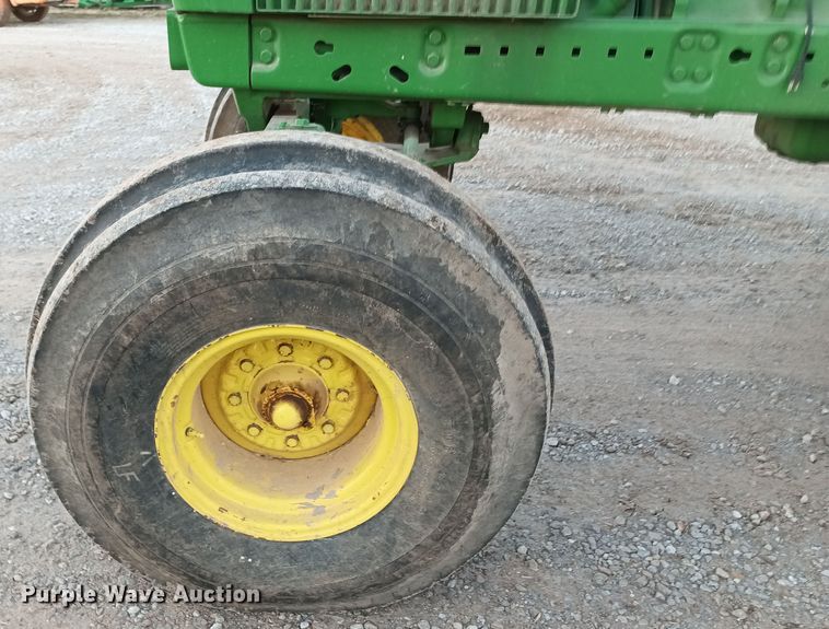 image for item KG9549 1985 John Deere 4050  tractor