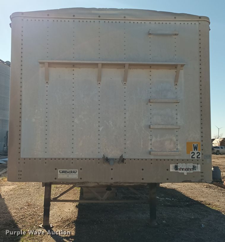 image for item KG9563 1988 Wilson DWH-200  grain trailer