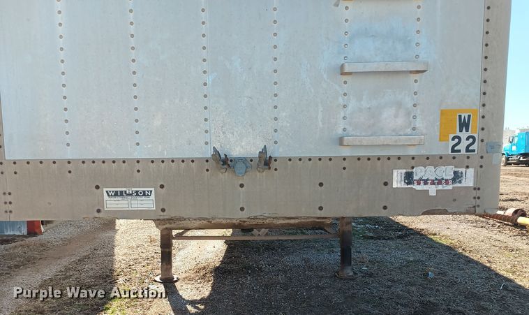image for item KG9563 1988 Wilson DWH-200  grain trailer