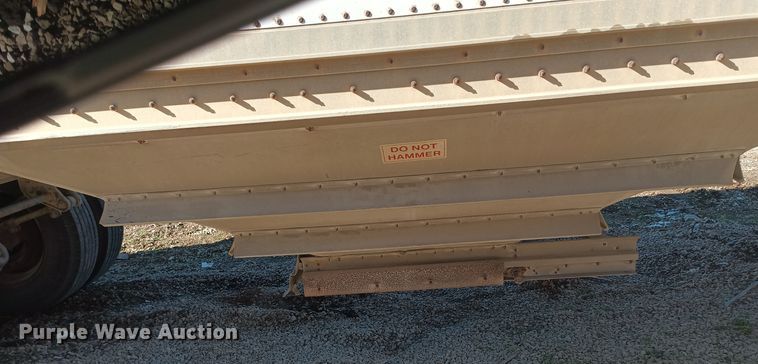 image for item KG9563 1988 Wilson DWH-200  grain trailer