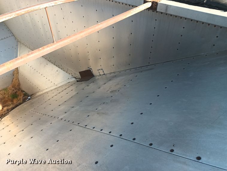 image for item KG9563 1988 Wilson DWH-200  grain trailer