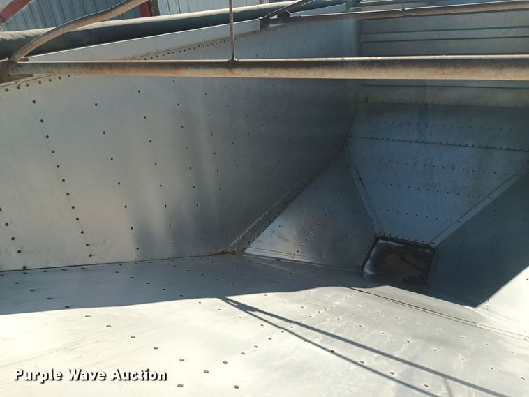 image for item KG9563 1988 Wilson DWH-200  grain trailer