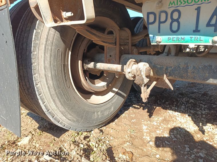 image for item KG9563 1988 Wilson DWH-200  grain trailer