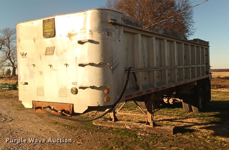 image for item KG9567 1993 East  end dump trailer