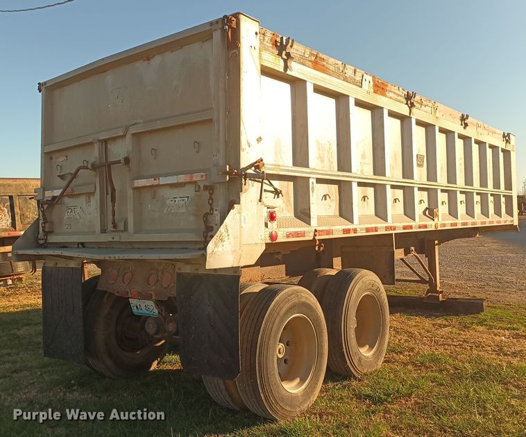 image for item KG9567 1993 East  end dump trailer
