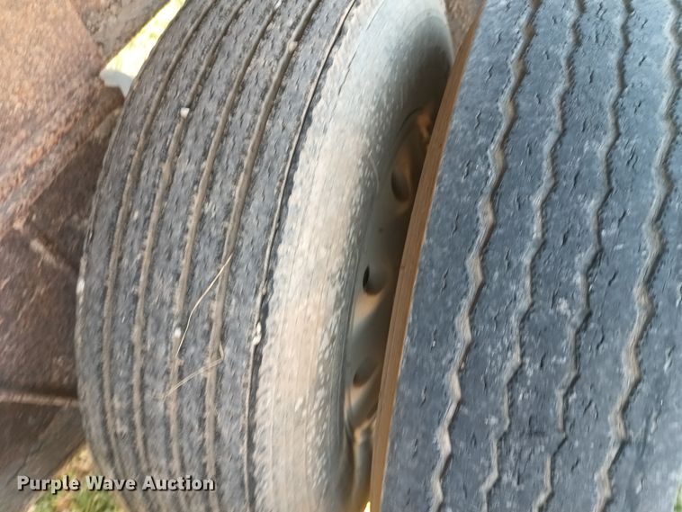 image for item KG9567 1993 East  end dump trailer