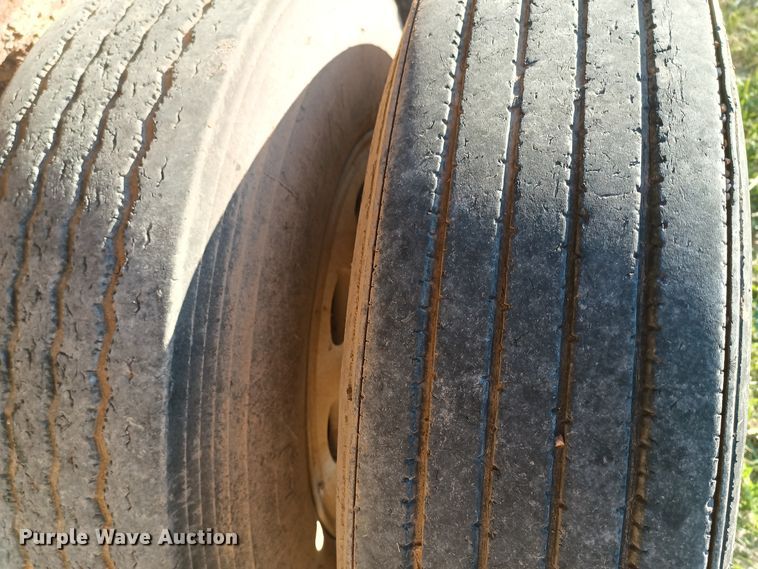 image for item KG9567 1993 East  end dump trailer