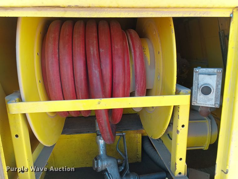 image for item KG9579 2001 Freightliner FL70  fuel truck