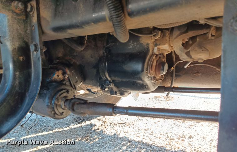 image for item KG9579 2001 Freightliner FL70  fuel truck