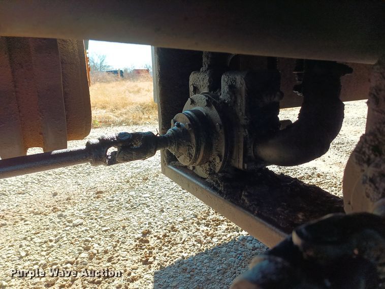 image for item KG9579 2001 Freightliner FL70  fuel truck