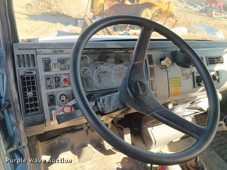 image for item KG9579 2001 Freightliner FL70  fuel truck