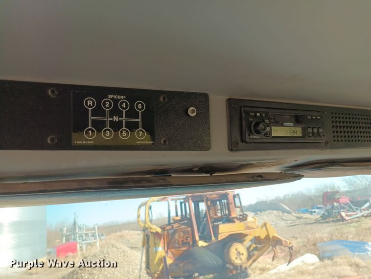 image for item KG9579 2001 Freightliner FL70  fuel truck